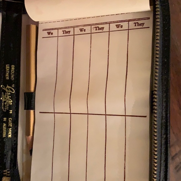 Vintage Griffon Leather Zip Case for Playing cards - Picture 11 of 14